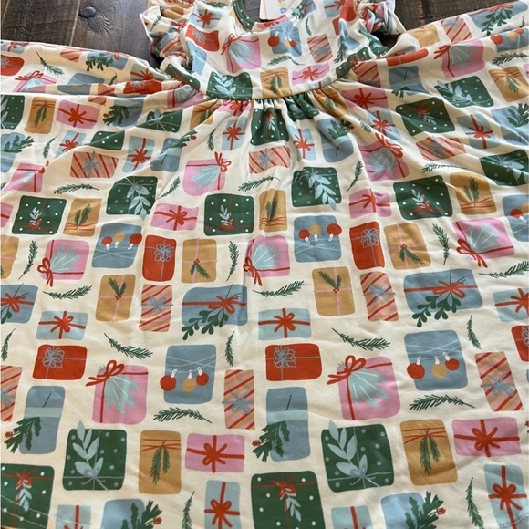 Dot Dot Smile size 3/4 or 8/10 Girls Christmas Empire Twirl Dress New - Picture 2 of 5